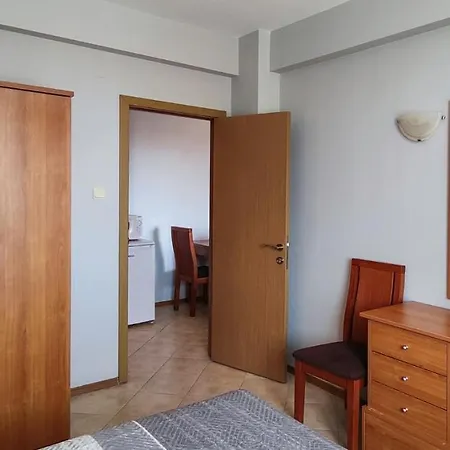 Sunny Hills Apartment